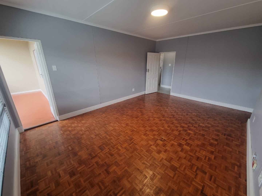 2 Bedroom Property for Sale in Claremont Western Cape